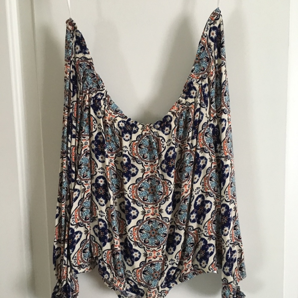 XXI off the shoulder crop blouse size M